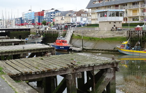 Passage par le port de Courseulles sur mer