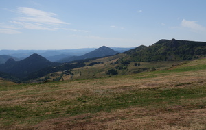 Vue sur les monts ardéchois depuis le Col de la Croix de Boutières