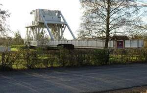 Marche rapide : Bénouville, entre l'Orne et le canal