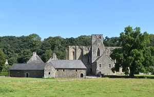 Vers l'Abbaye d'Hambaye à Hambaye
